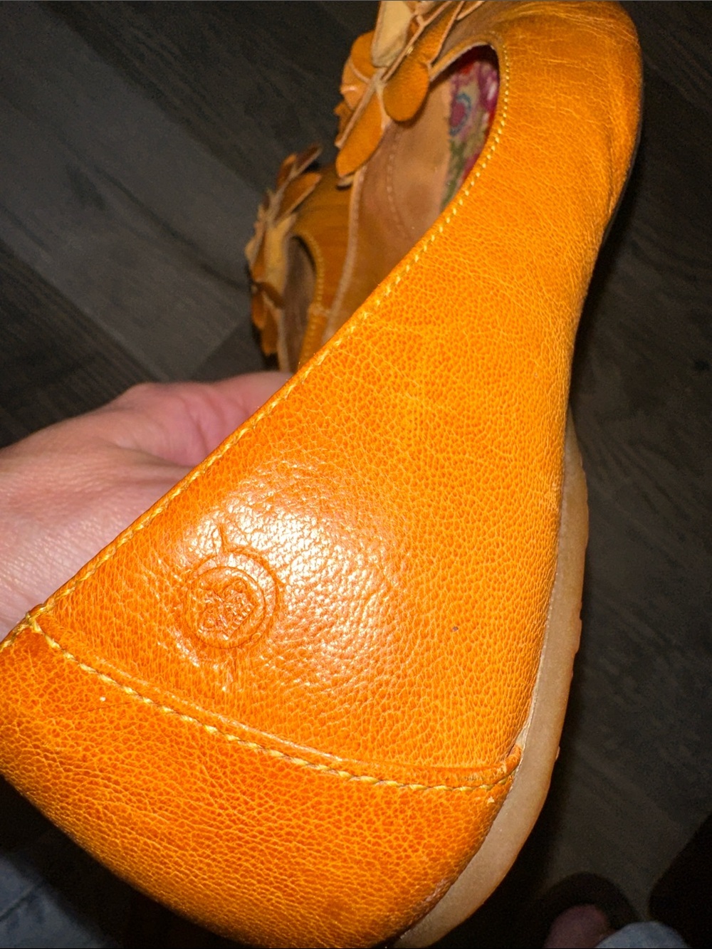 Born Adelisa leather flats tan floral toe women’s size 8 - Picture 11 of 14